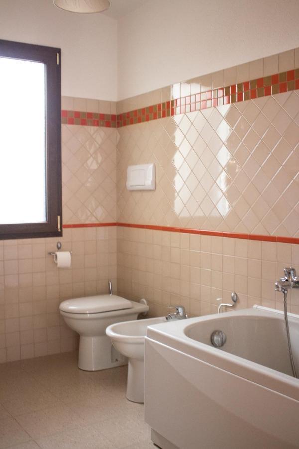 Residenze Branca III Seaview Apartment Орозеи Екстериор снимка