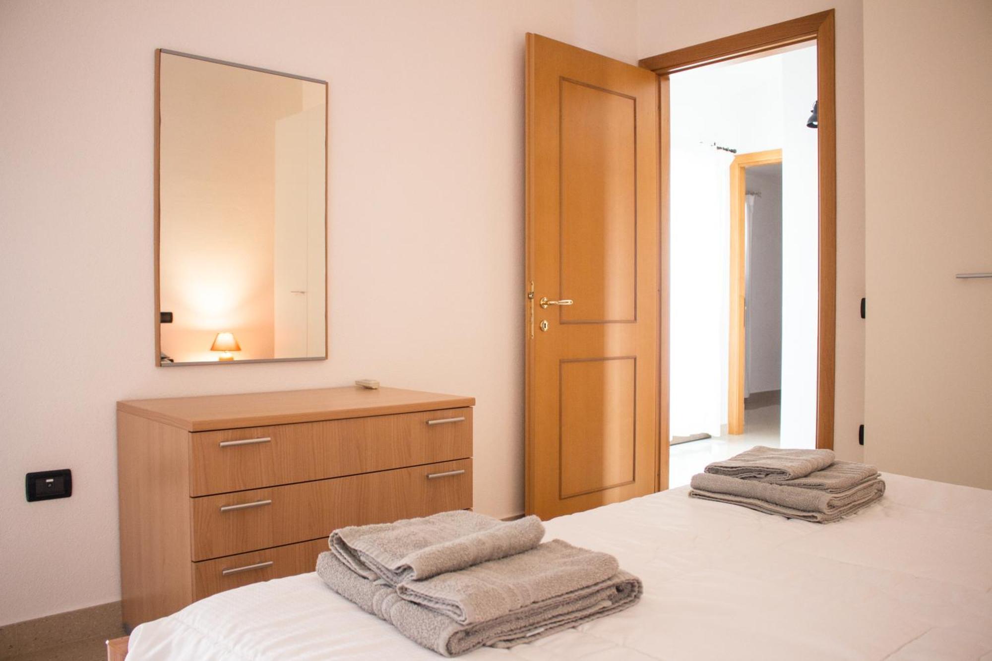 Residenze Branca III Seaview Apartment Орозеи Екстериор снимка